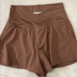 Vanilla Star Brown Shorts
NWOT Size XS